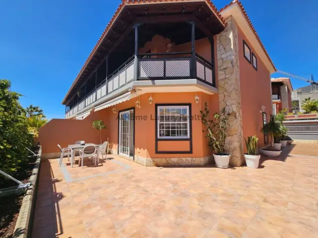 Semi-detached house in Villa de Adeje