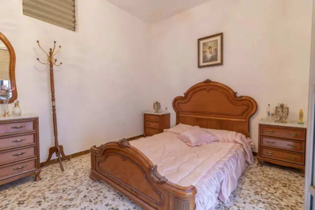 House in Brenes photo 33