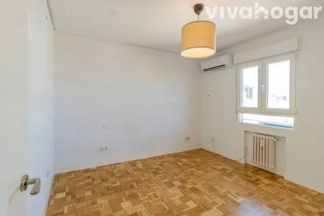 Apartment in Salamanca/Guindalera photo 10