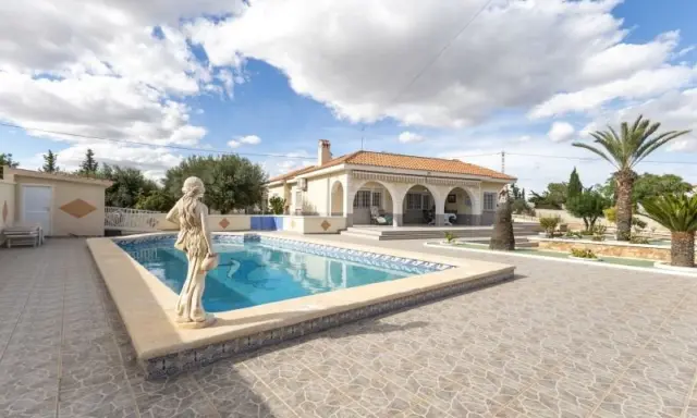 Chalet with Pool Near the Sea photo 6