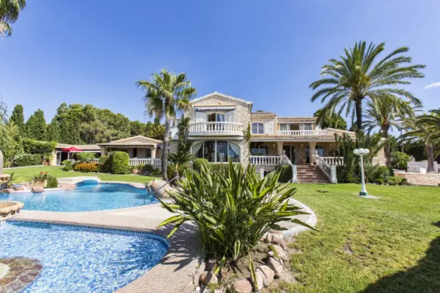 Casa en venta en Pinada, Cala Advocat-Baladrar (Benissa) de 1.490.000 €