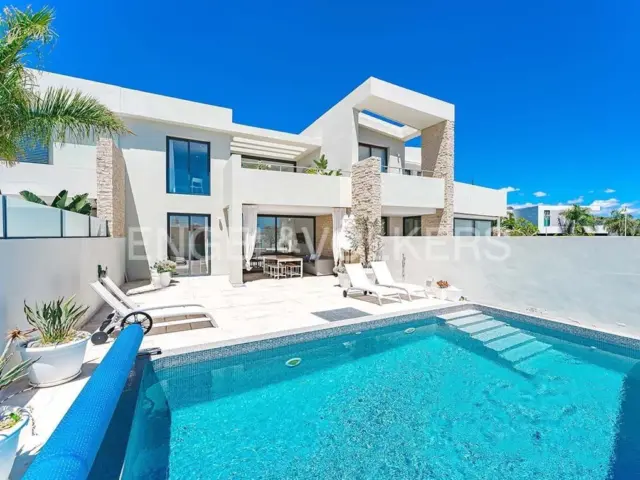 Chalet in Golf Costa Adeje
