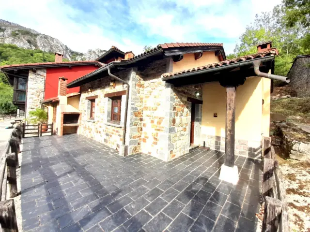 House on Caleao Street photo 3