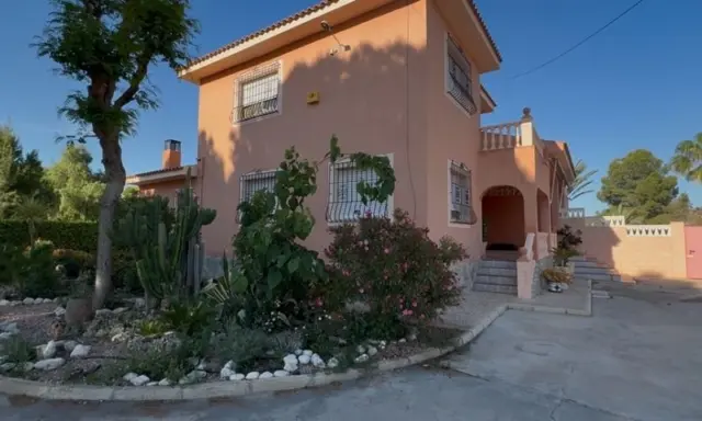 Detached Chalet in Mutxamel, Alicante photo 2