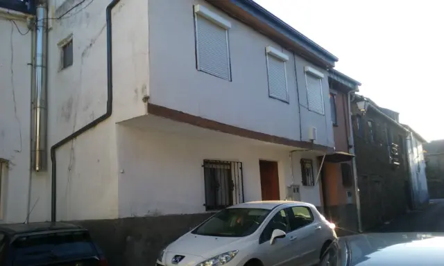 Casa en venda a Calle de la Iglesia, Albares de la Ribera (Torre del Bierzo) de 38.000 €