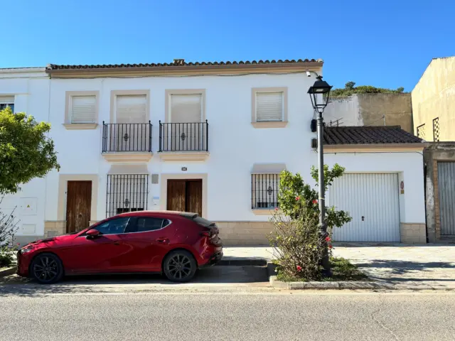 Duplex at Carretera de El Bosque, 1
