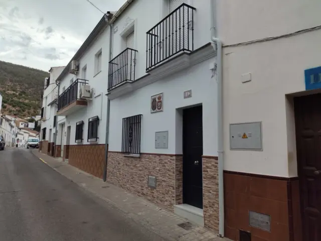 Terraced house on Calle de Díaz Crespo, 112