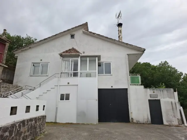 Single-family home on Praza Luintra, 1
