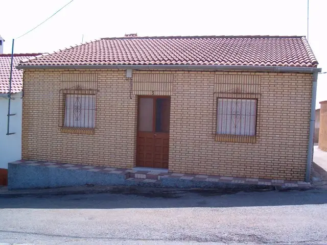 Casa rústica en venta en Calle de Cristóbal Colón, 8, El Madroño de 60.000 €