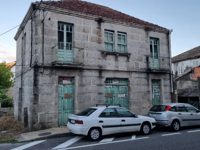 Single-family home on Gabino Bugallal Street, 34