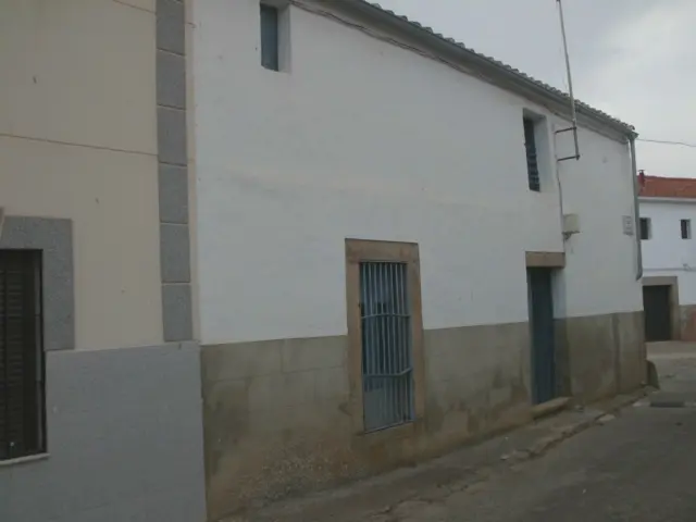Semi-detached house for sale in Calle Fragua, 5, Albalá of 28.000 €