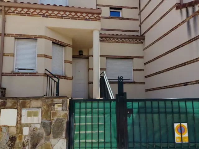 Chalet adosado en calle Historiador Antonio Cabezón, 16
