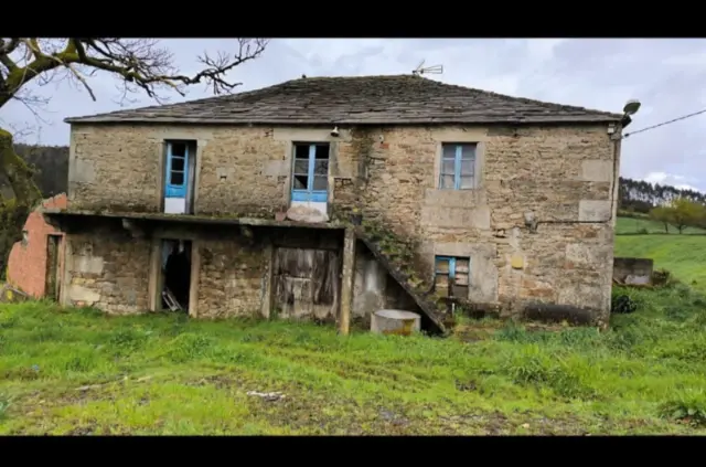 Rustic house on Calle Silvela, 4