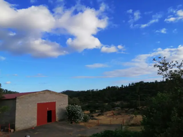 Rustic Finca in Hu-7106, 1