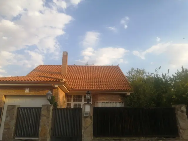 Chalet unifamiliar en Paseo Bosque, 231