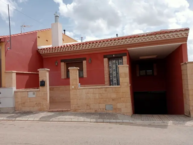 Single-family home on Calle de Ortega y Gasset, 4
