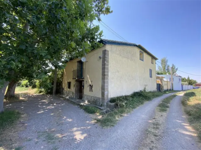 Casa rústica en Camino A, 1