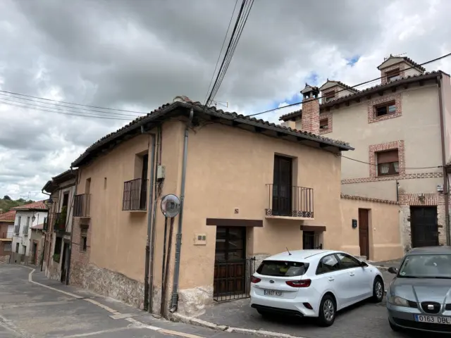 Single-family home on Calle de Arrabal, 24