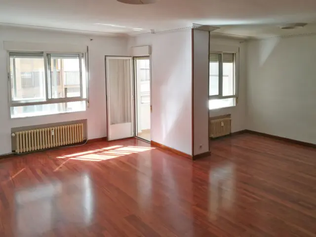 Flat on Calle de Nicolás Salmerón, 9