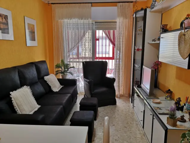 Flat for rent in Calle de la Virgen de Montemayor, Punta Umbría of 1.200 €<span>/month</span>