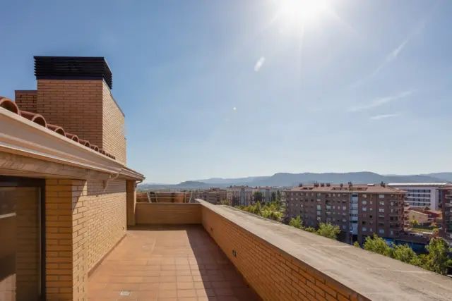 Duplex at Carrer de l'Eix de l'Onze de Setembre, 38 photo 17