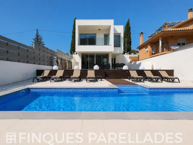 House in Canyelles photo 3