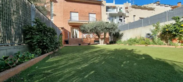 Terraced house in Carrer de Brasil photo 42