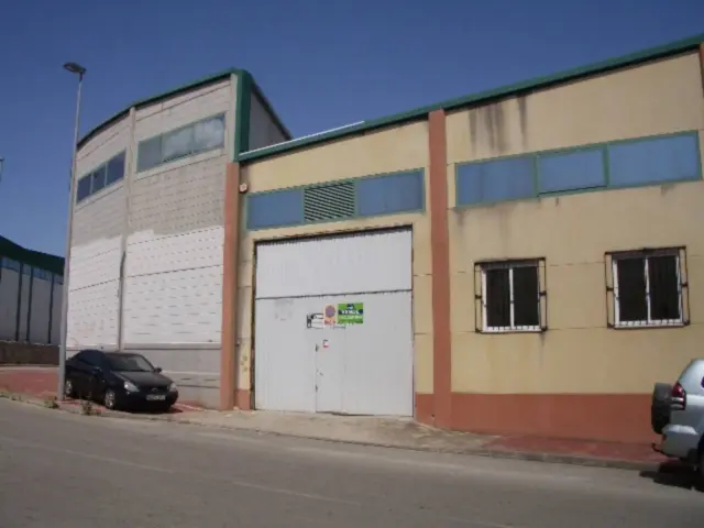 Nau industrial en venda a La Pedrera, Albaida de 240.000 €