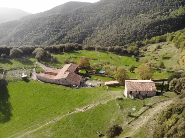 Rustic finca in Sales de Llierca