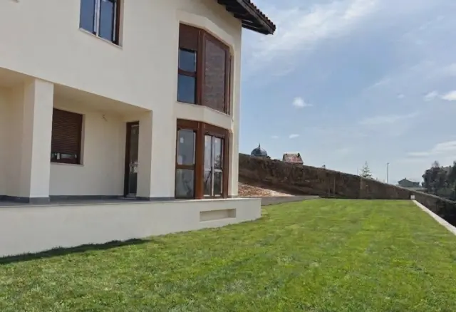 Apartment on Paseo del Marqués de Comillas