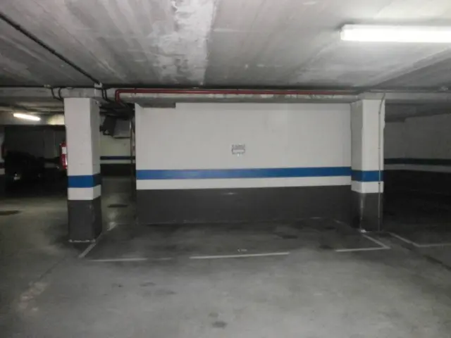 Garaje en venta en El Milan, Pumarín-Teatinos (Oviedo) de 15.000 €