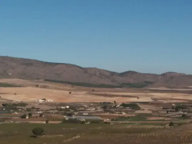 Rustic farm in Tobarra