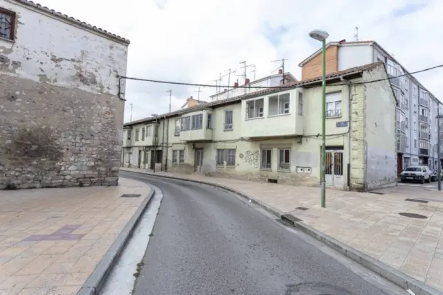 Casa en venda a Candelas, Gamonal-Capiscol (Burgos Capital) de 90.000 €