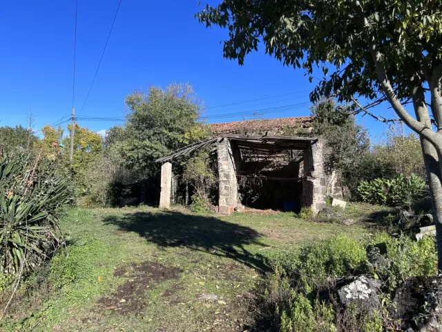 Rustic farm in Sector Mas Devesa, No. Sn