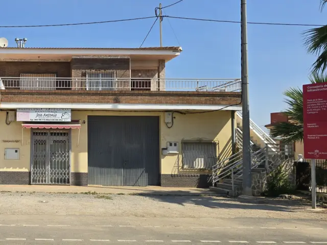 Apartment on Batalla de el Albujón Street, 11 photo 8