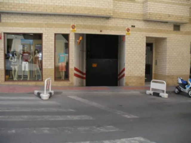 Garaje en venta en Carrer de Tibi, número 17, Ibi de 15.000 €