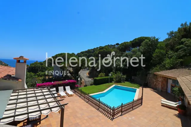Detached house on Carrer del Ponent photo 10