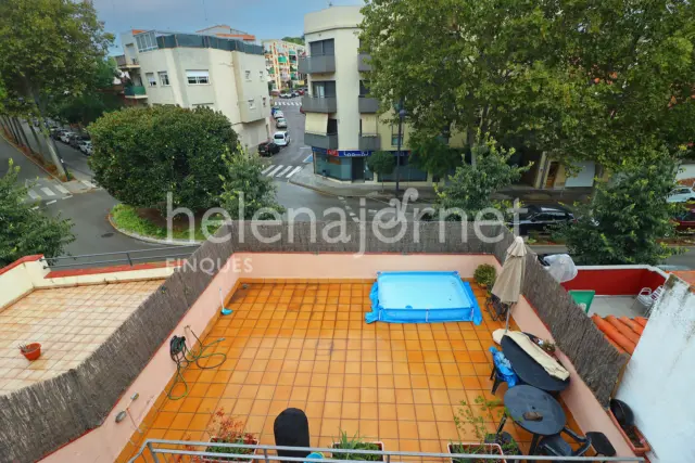 Terraced house on Carrer de l'Arbre del Rei photo 5