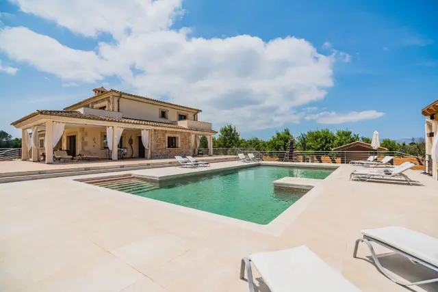 Villa in Mal Pas photo 8