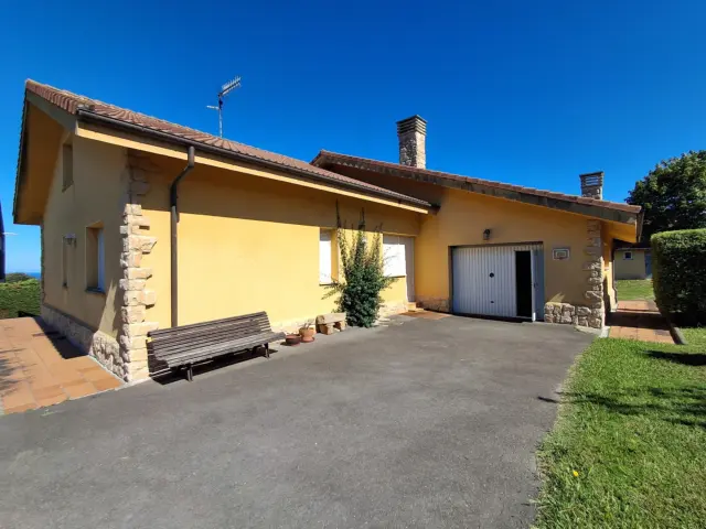 Casa en Pasaje El Toral, Argüero