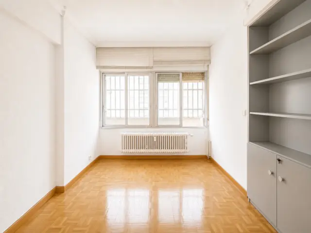 Apartment on Avenida del General Perón photo 2