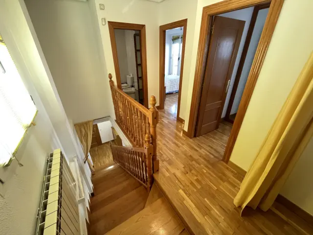 Attic apartment on Avenida de Pamplona photo 32