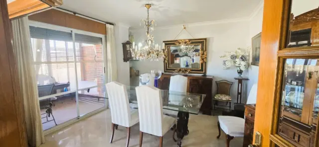 Apartment on Avenida Juan Carlos I