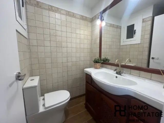 Apartment on Carrer de Terrassa photo 10