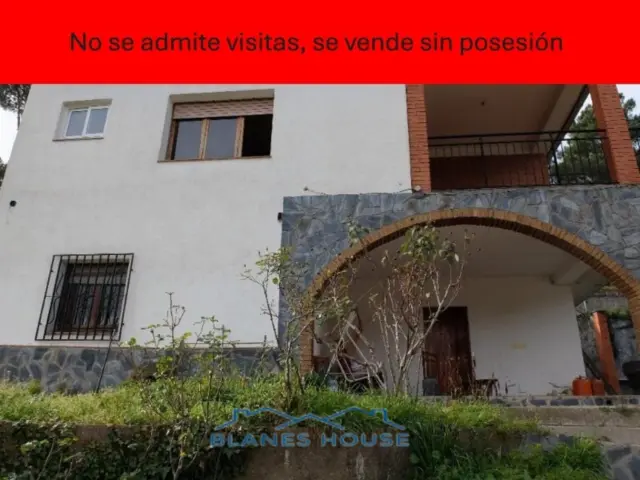 Semi-detached house at Font-Riu Clar Street, No. 22 photo 2