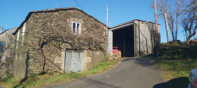 Rustic house on Calle A Varela photo 9