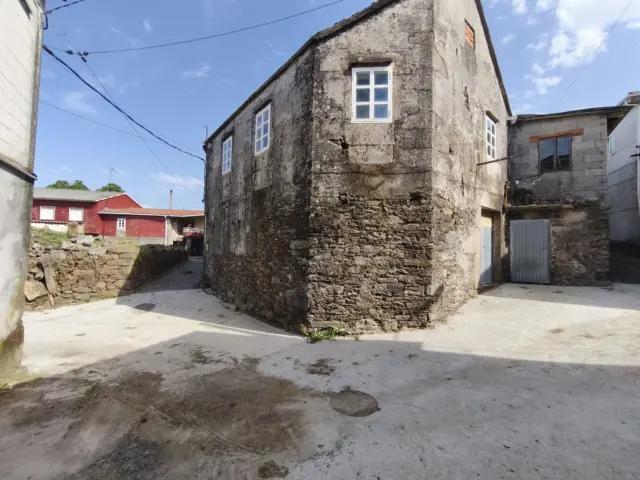 Rustic finca on Calle de Castro