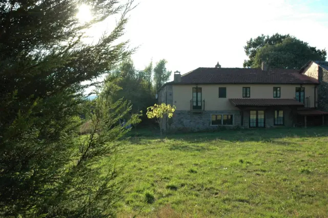 Rustic house on Vilaquinte Street photo 20