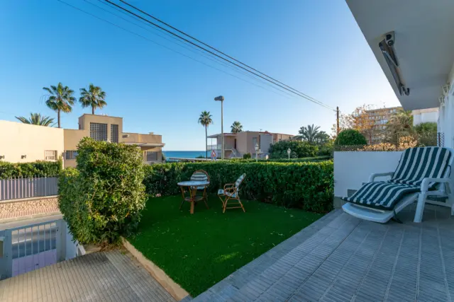 Semi-detached chalet on Avinguda de l'Armada Espanyola