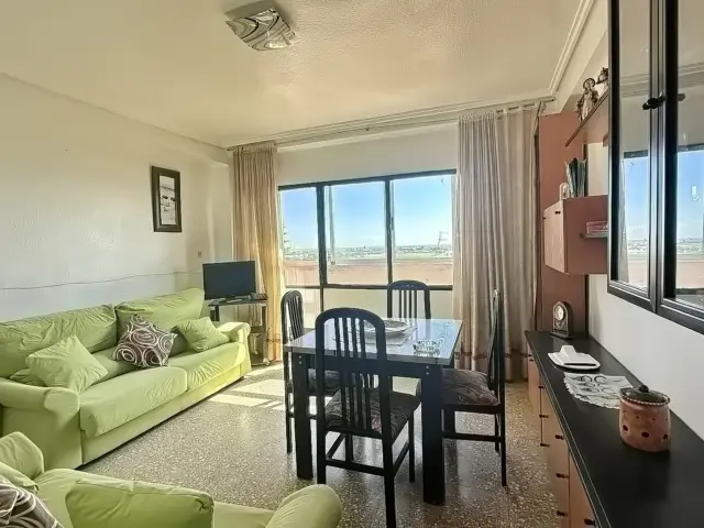 Flat for sale on Carrer de Ana Martínez de Vallejo